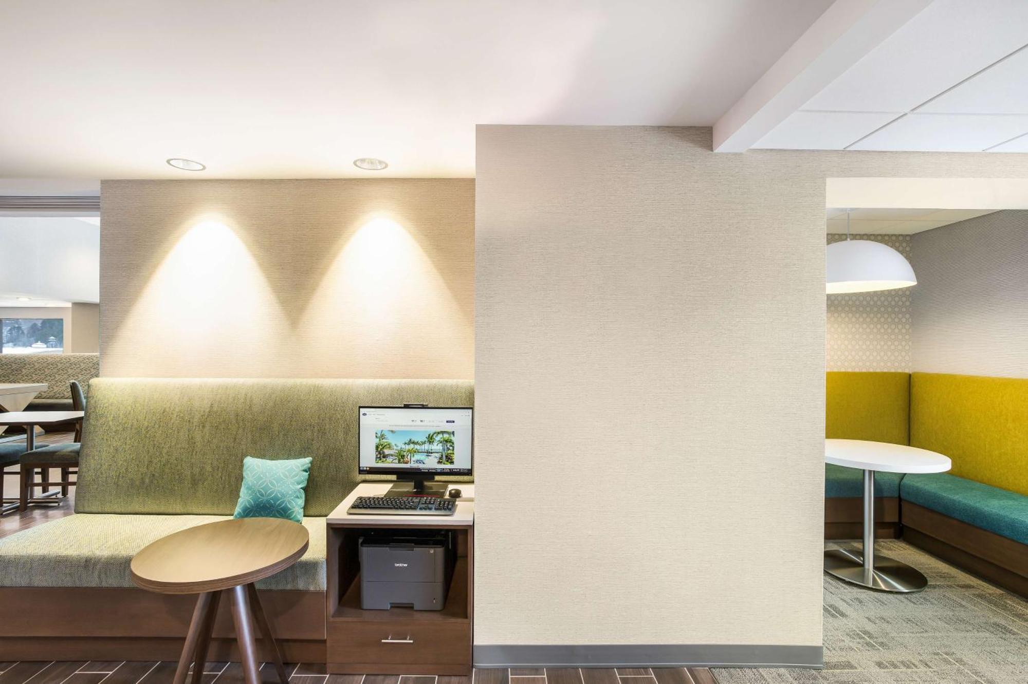 Hampton Inn & Suites Houghton Ngoại thất bức ảnh