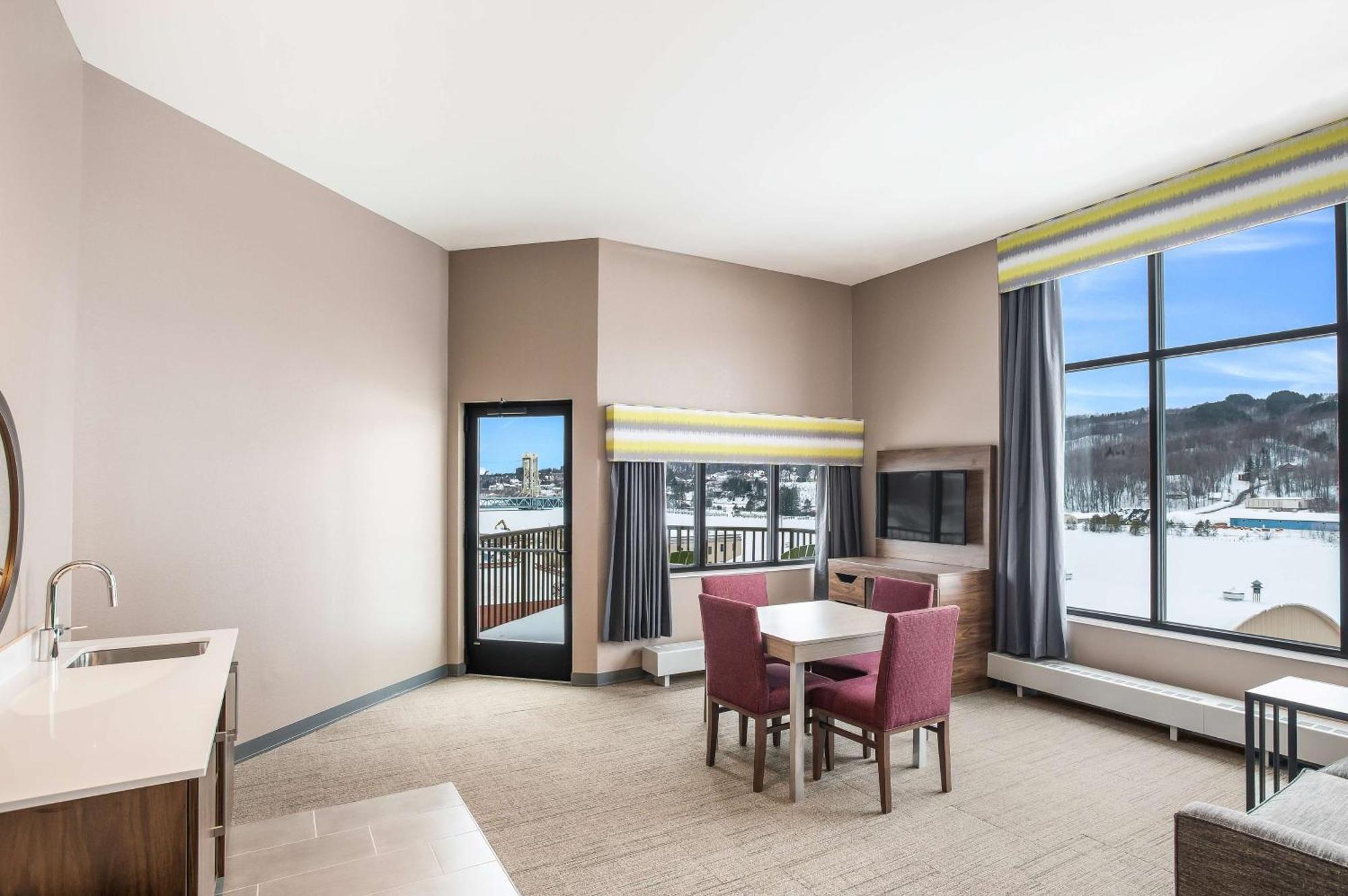 Hampton Inn & Suites Houghton Ngoại thất bức ảnh